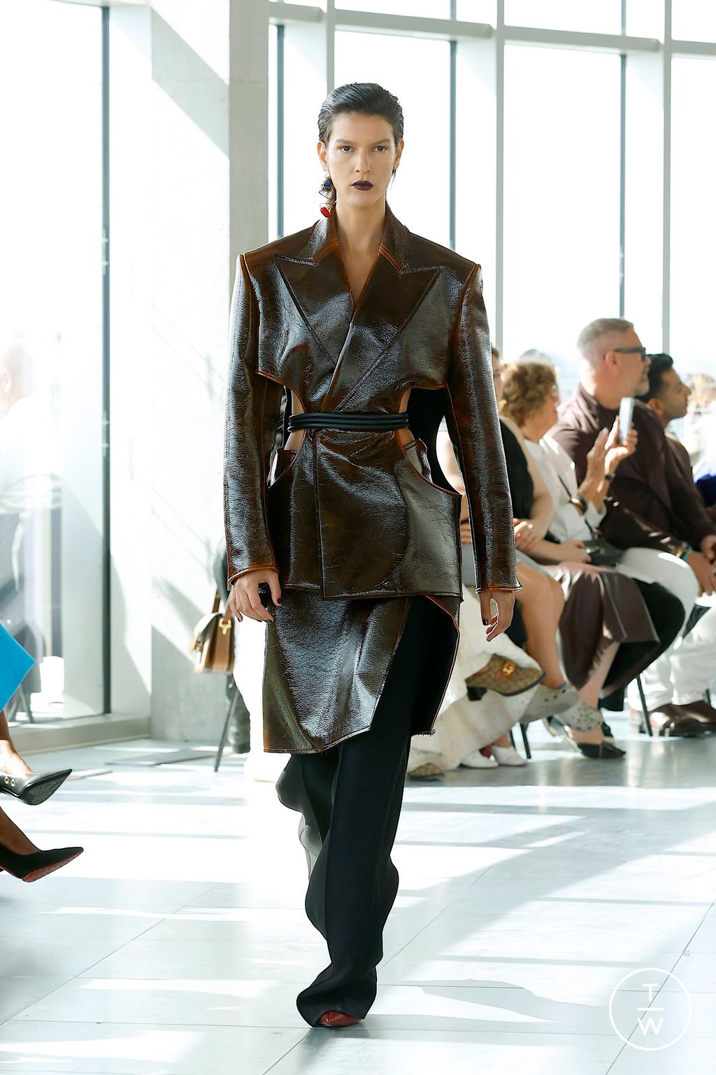Fashion Week London Spring/Summer 2025 look 9 from the Roksanda collection womenswear