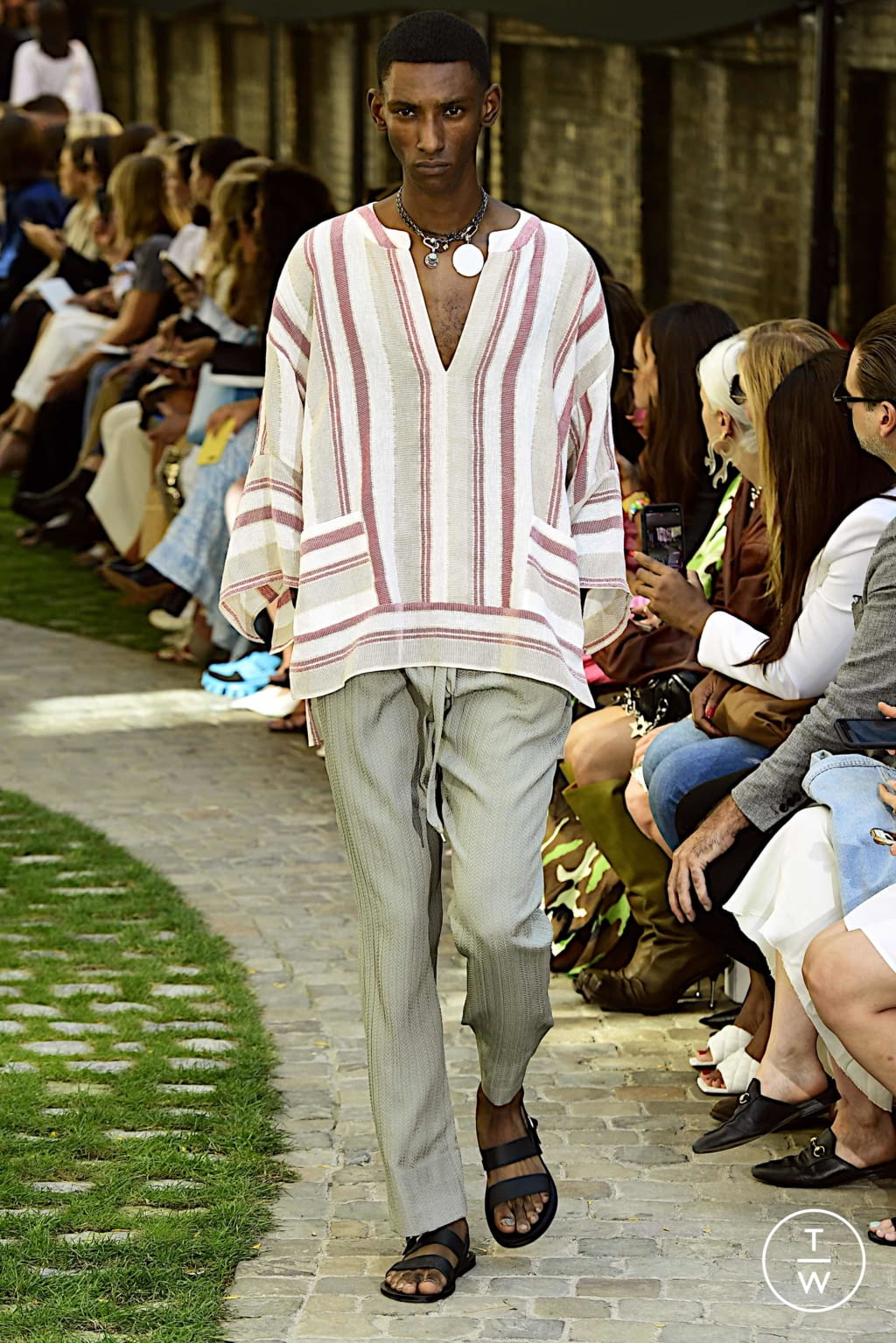 Fashion Week London Spring/Summer 2020 look 20 from the Roland Mouret collection womenswear