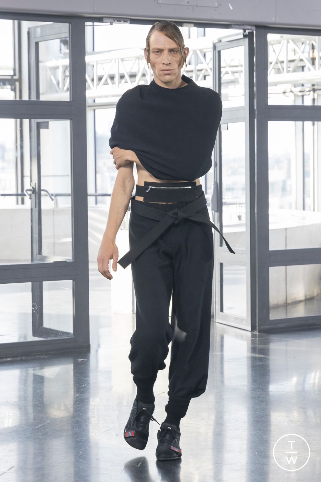 Fashion Week Paris Spring-Summer 2025 look 2 from the Rombaut collection menswear