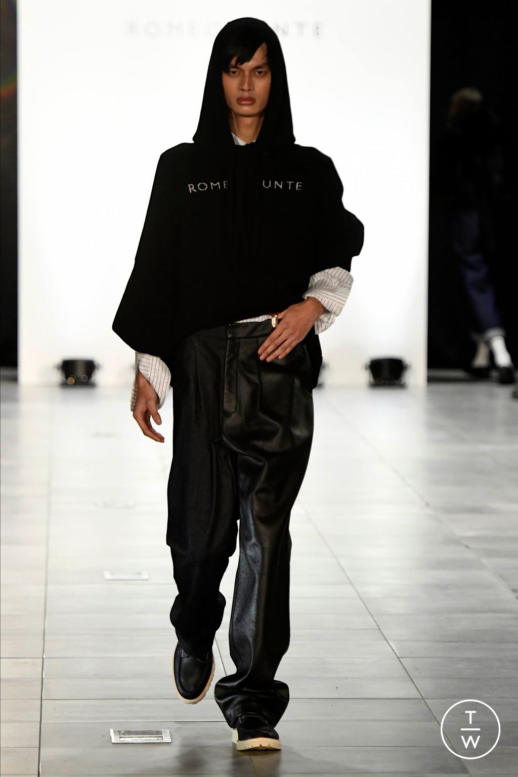 Fashion Week New York Fall/Winter 2024 look 11 from the Romeo Hunte collection 女装