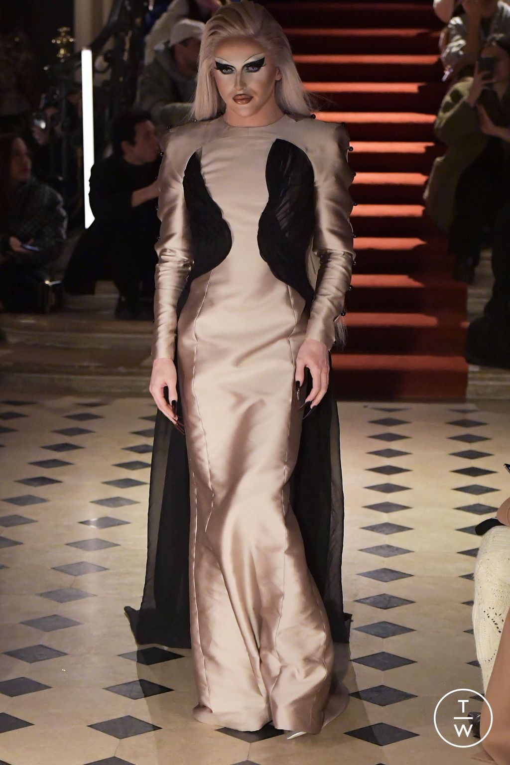Fashion Week Paris Spring/Summer 2023 look 21 from the Ronald Van Der Kemp collection couture