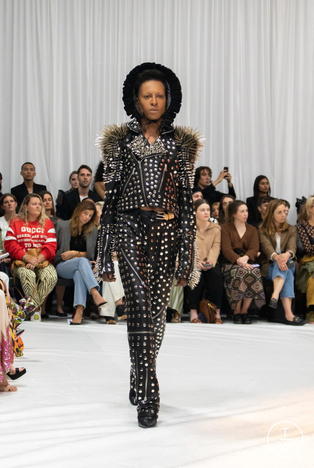 Fashion Week London Spring/Summer 2022 look 19 de la collection Richard Quinn womenswear