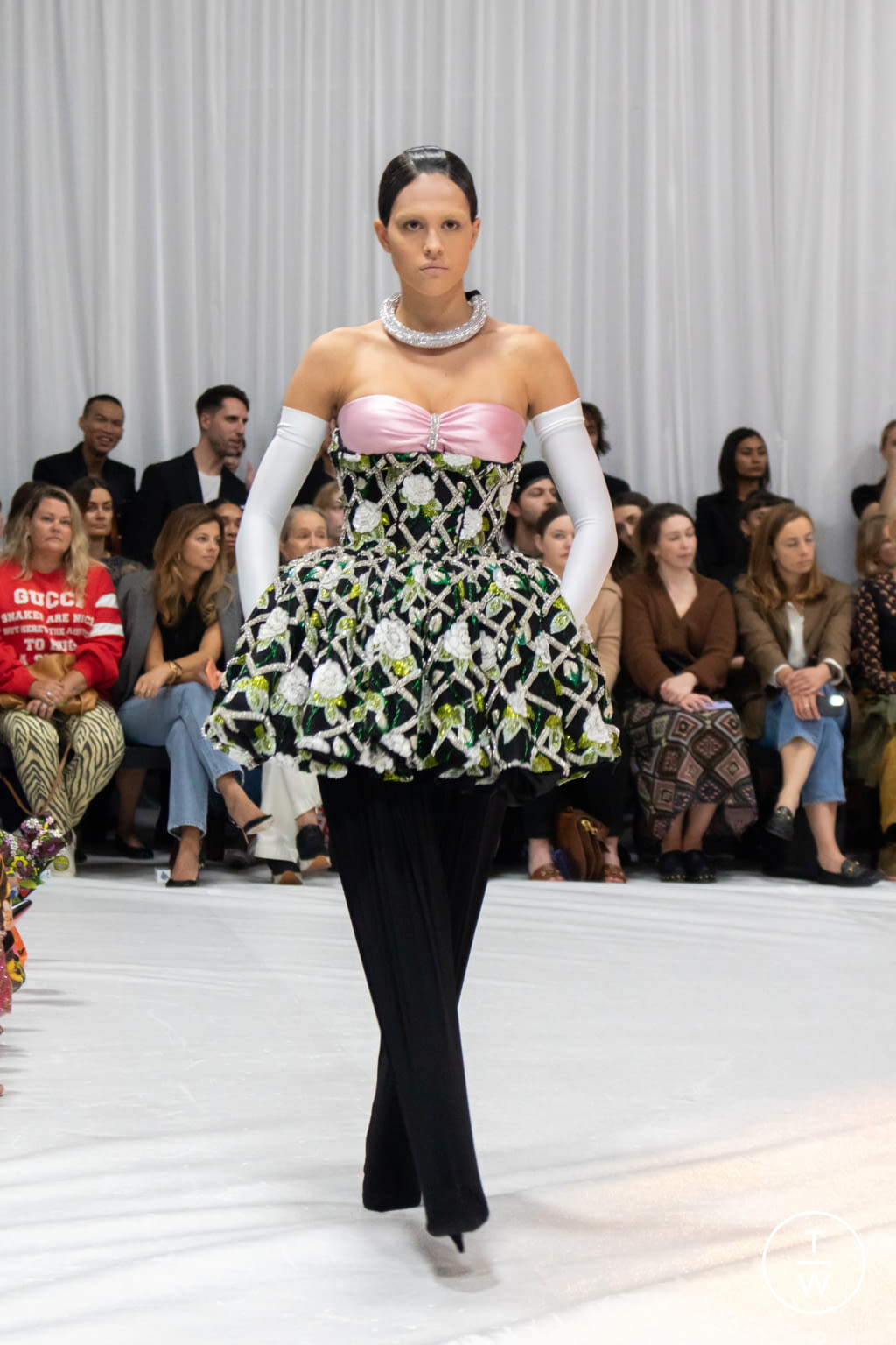 Fashion Week London Spring/Summer 2022 look 29 de la collection Richard Quinn womenswear
