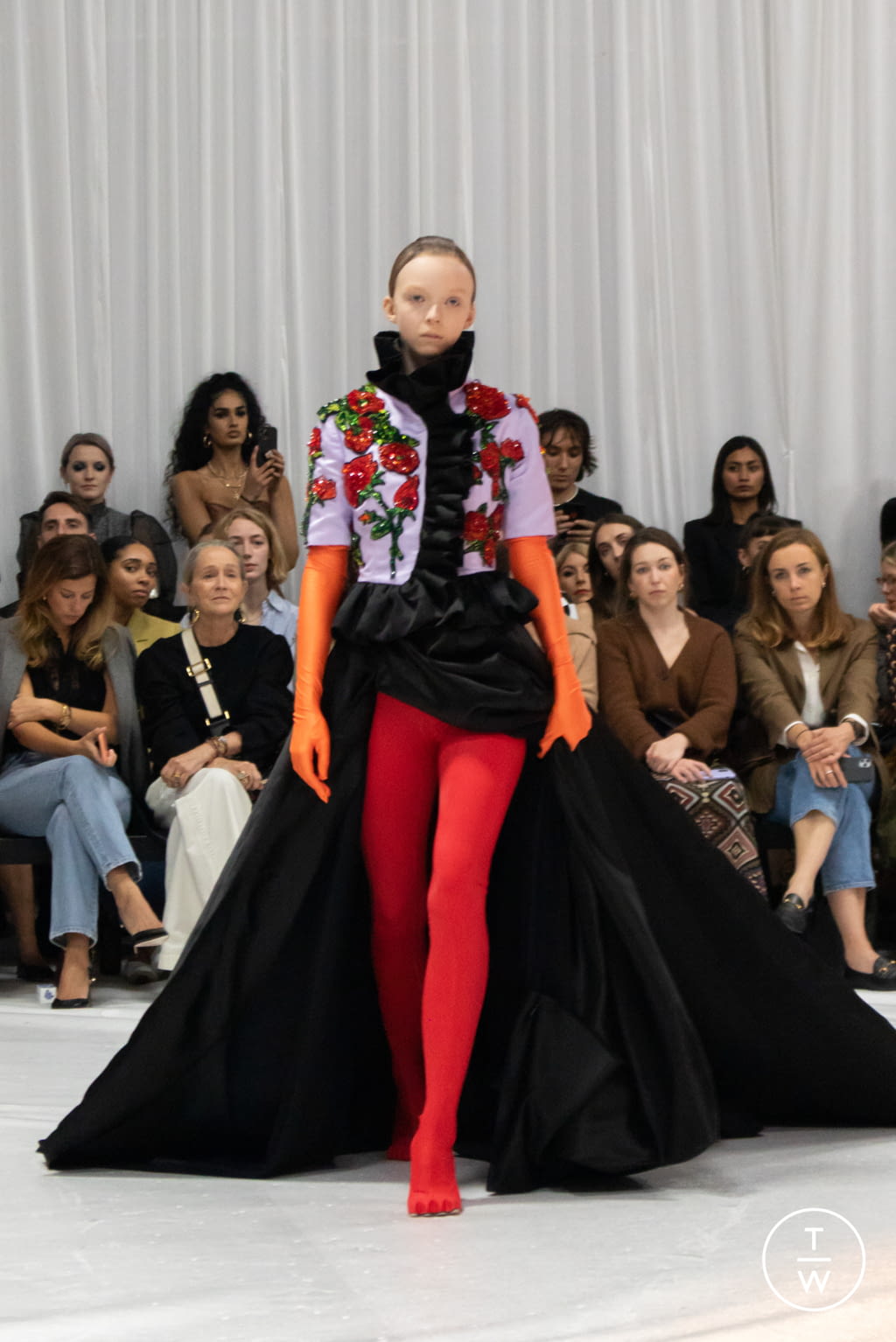 Fashion Week London Spring/Summer 2022 look 34 from the Richard Quinn collection womenswear