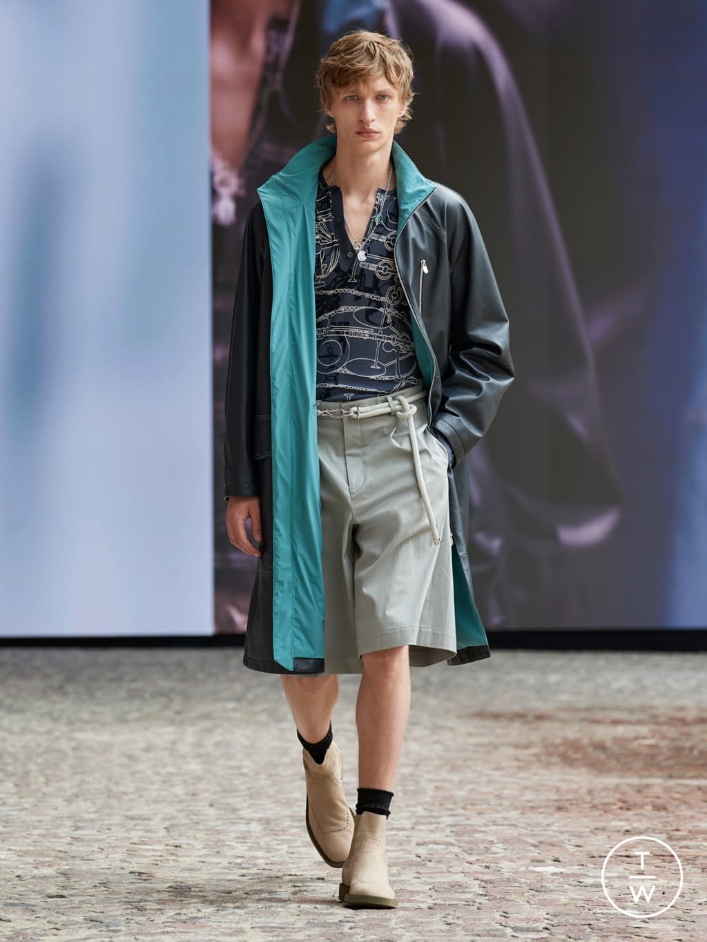 Fashion Week Paris Spring/Summer 2022 look 7 from the Hermès collection menswear