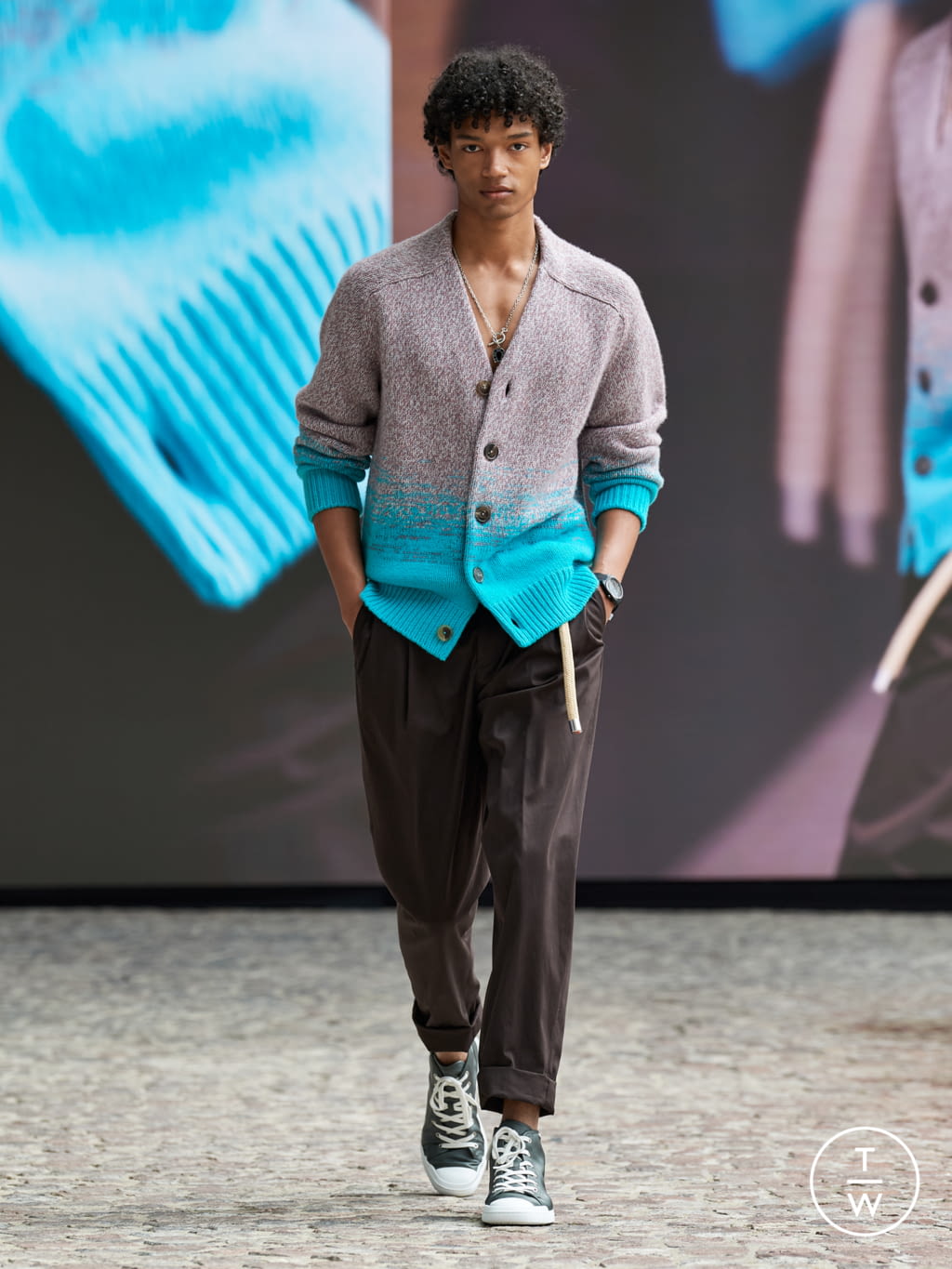 Fashion Week Paris Spring/Summer 2022 look 15 from the Hermès collection menswear