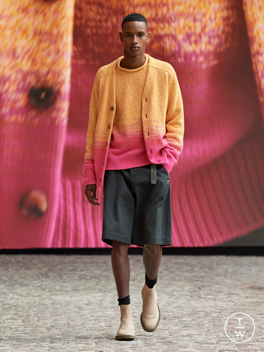 Fashion Week Paris Spring/Summer 2022 look 28 from the Hermès collection menswear