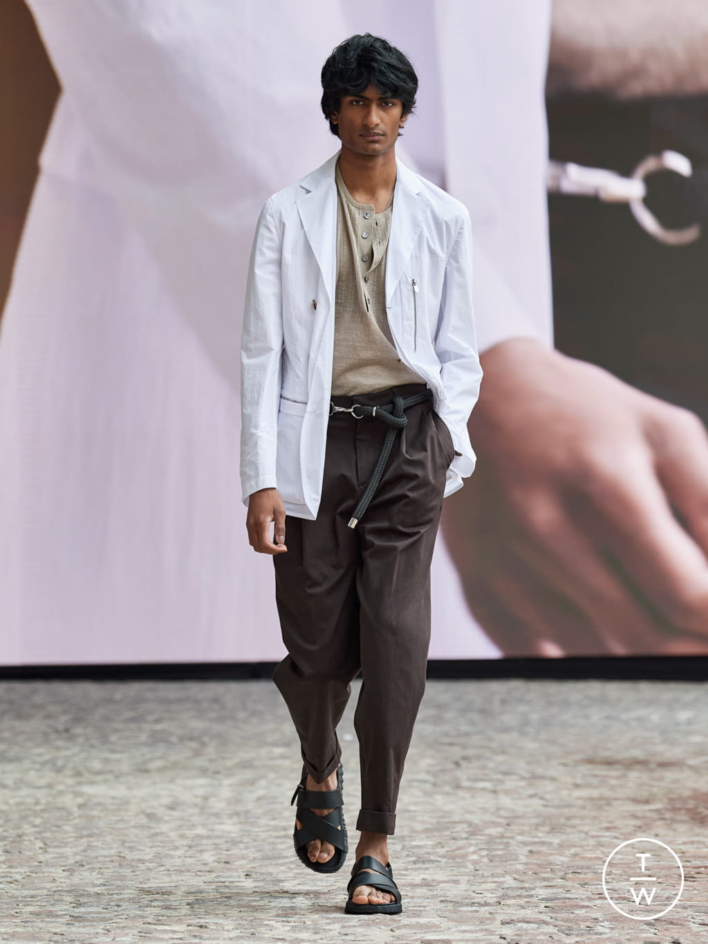Fashion Week Paris Spring/Summer 2022 look 36 from the Hermès collection menswear
