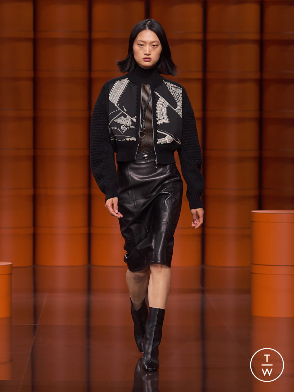 Fashion Week Paris Fall/Winter 2021 look 5 from the Hermès collection 女装