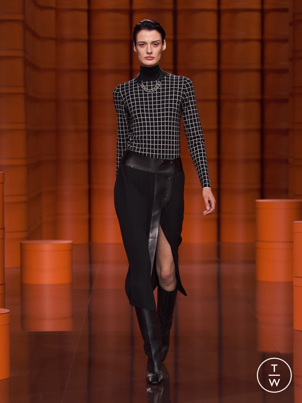 Fashion Week Paris Fall/Winter 2021 look 8 from the Hermès collection 女装