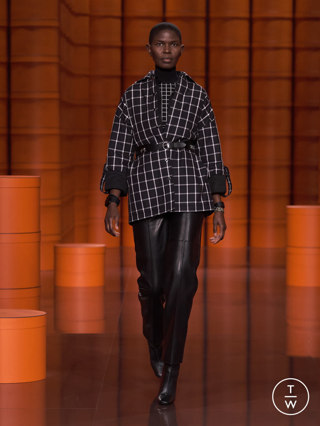 Fashion Week Paris Fall/Winter 2021 look 12 from the Hermès collection womenswear