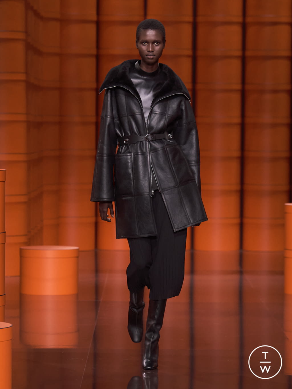 Fashion Week Paris Fall/Winter 2021 look 13 from the Hermès collection womenswear