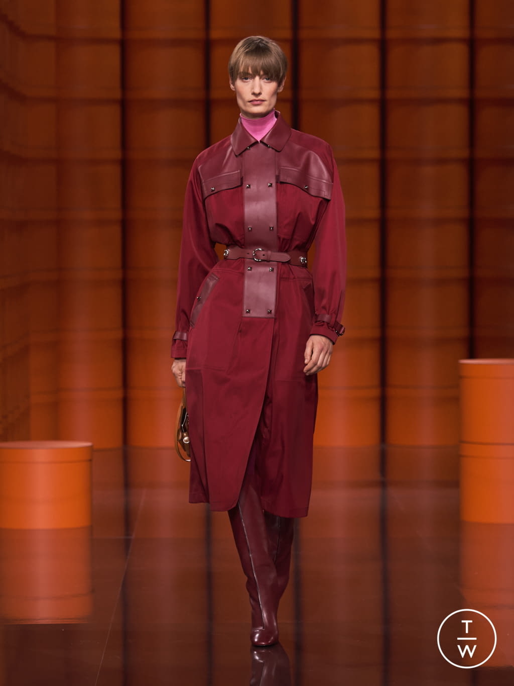 Fashion Week Paris Fall/Winter 2021 look 20 from the Hermès collection womenswear