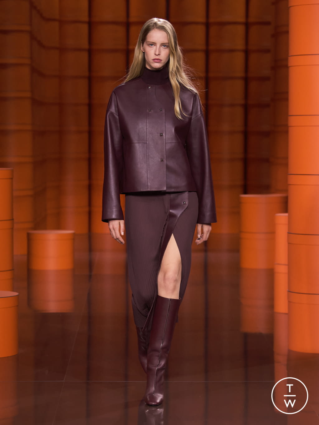 Fashion Week Paris Fall/Winter 2021 look 35 from the Hermès collection 女装