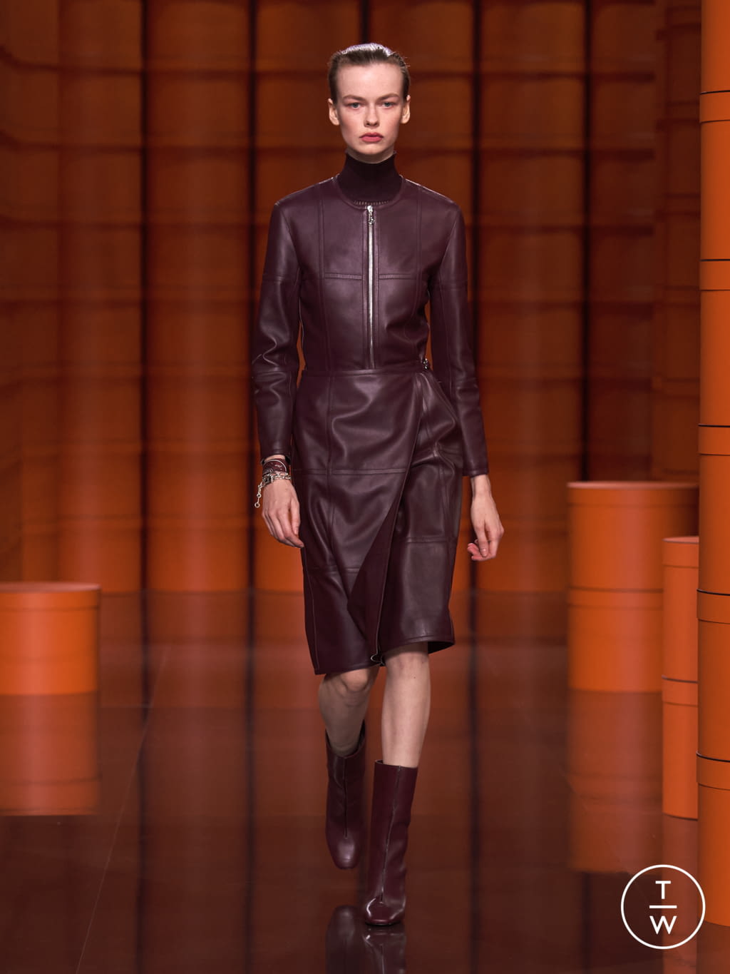 Fashion Week Paris Fall/Winter 2021 look 36 from the Hermès collection womenswear