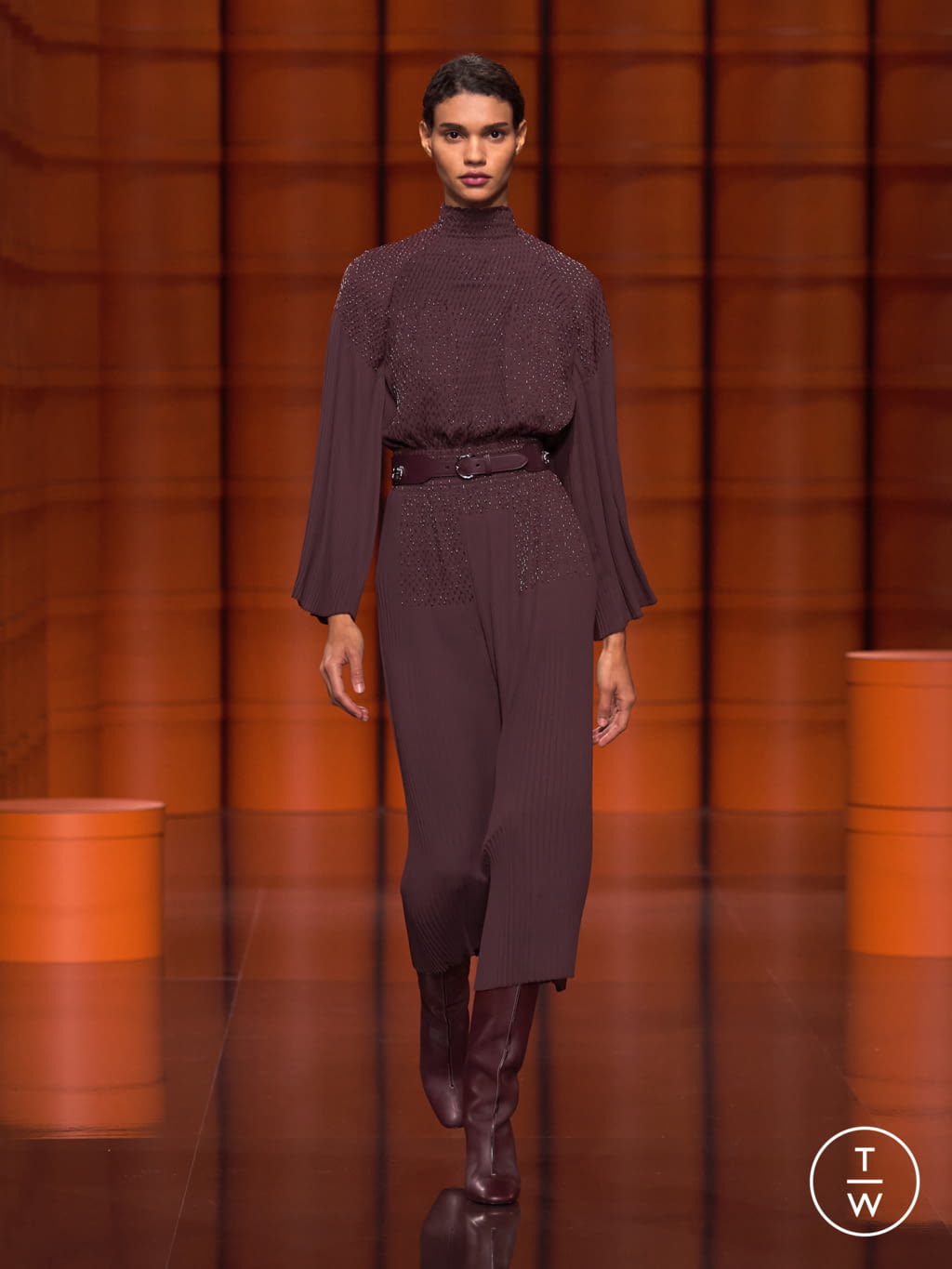 Fashion Week Paris Fall/Winter 2021 look 43 from the Hermès collection womenswear