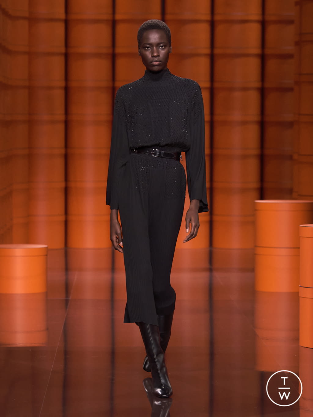 Fashion Week Paris Fall/Winter 2021 look 46 from the Hermès collection 女装