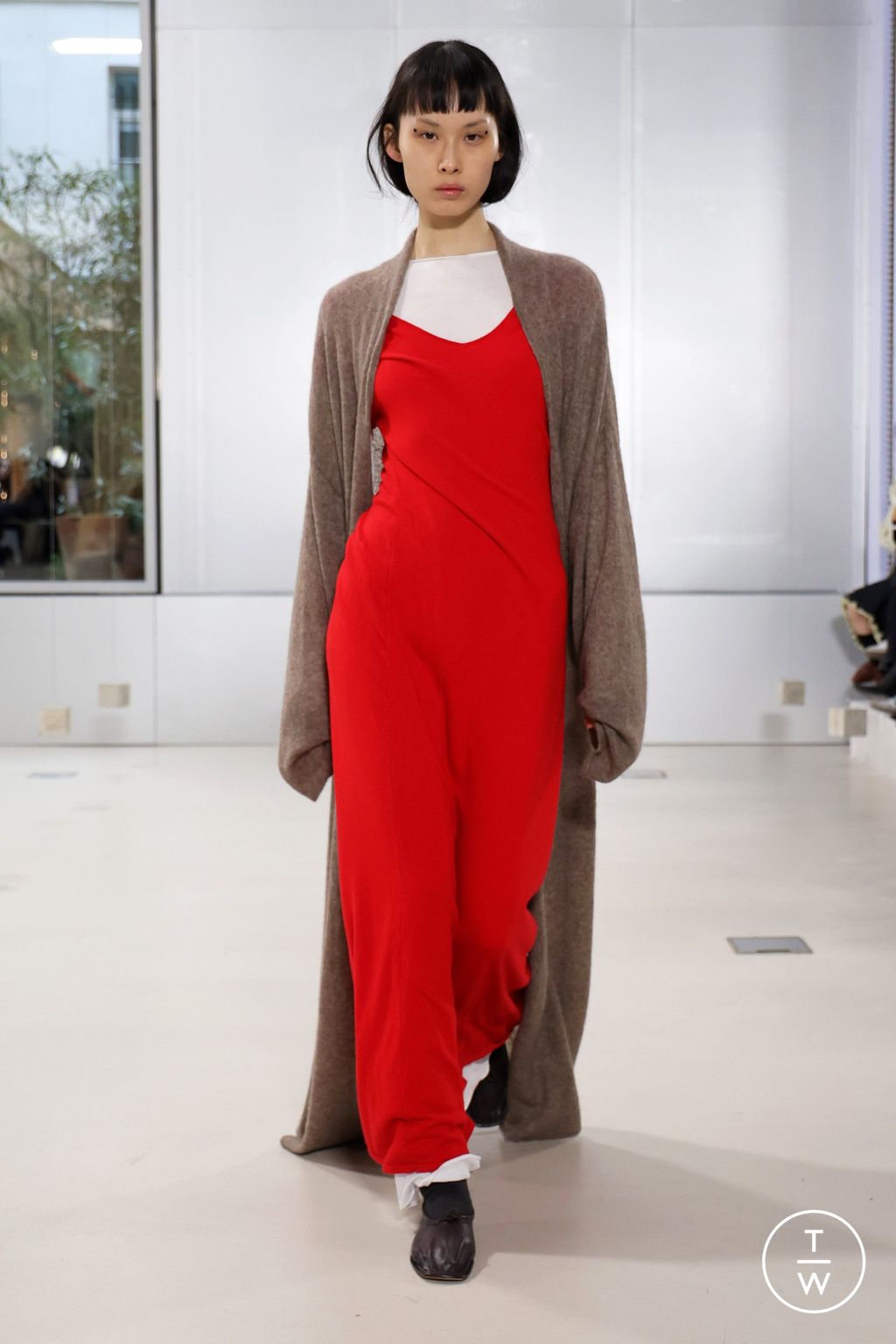 Fashion Week Paris Fall/Winter 2024 look 20 from the Ruohan collection womenswear