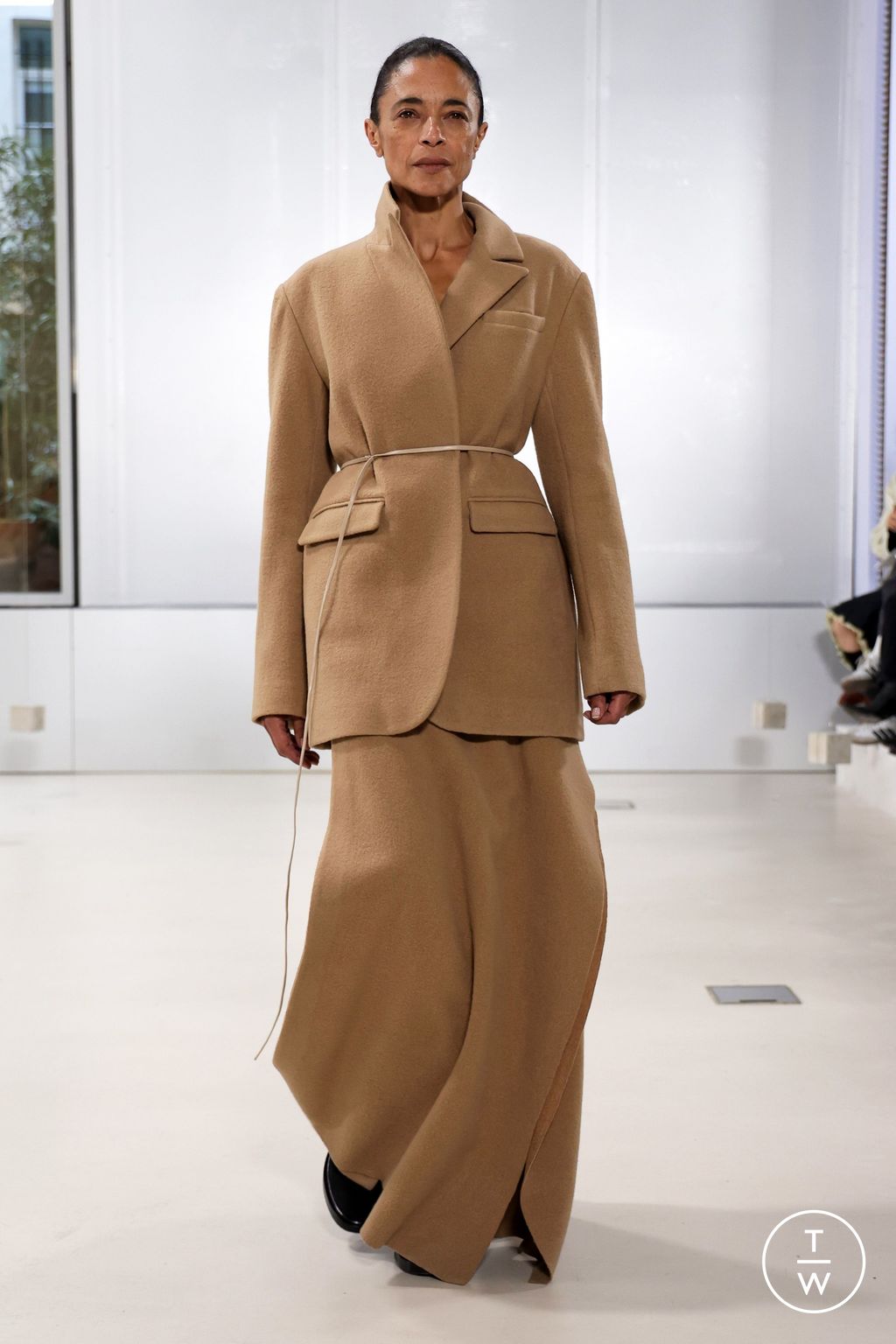 Fashion Week Paris Fall/Winter 2024 look 22 de la collection Ruohan womenswear