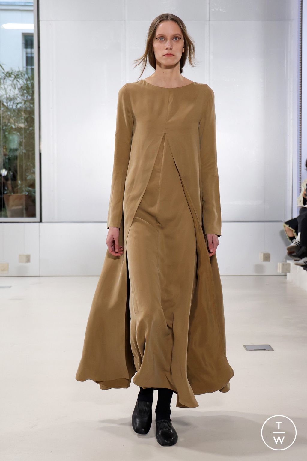 Fashion Week Paris Fall/Winter 2024 look 23 de la collection Ruohan womenswear