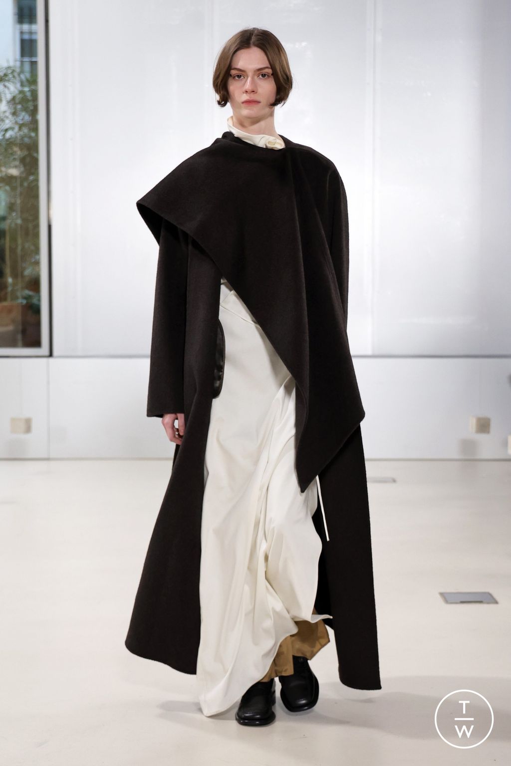 Fashion Week Paris Fall/Winter 2024 look 24 from the Ruohan collection 女装