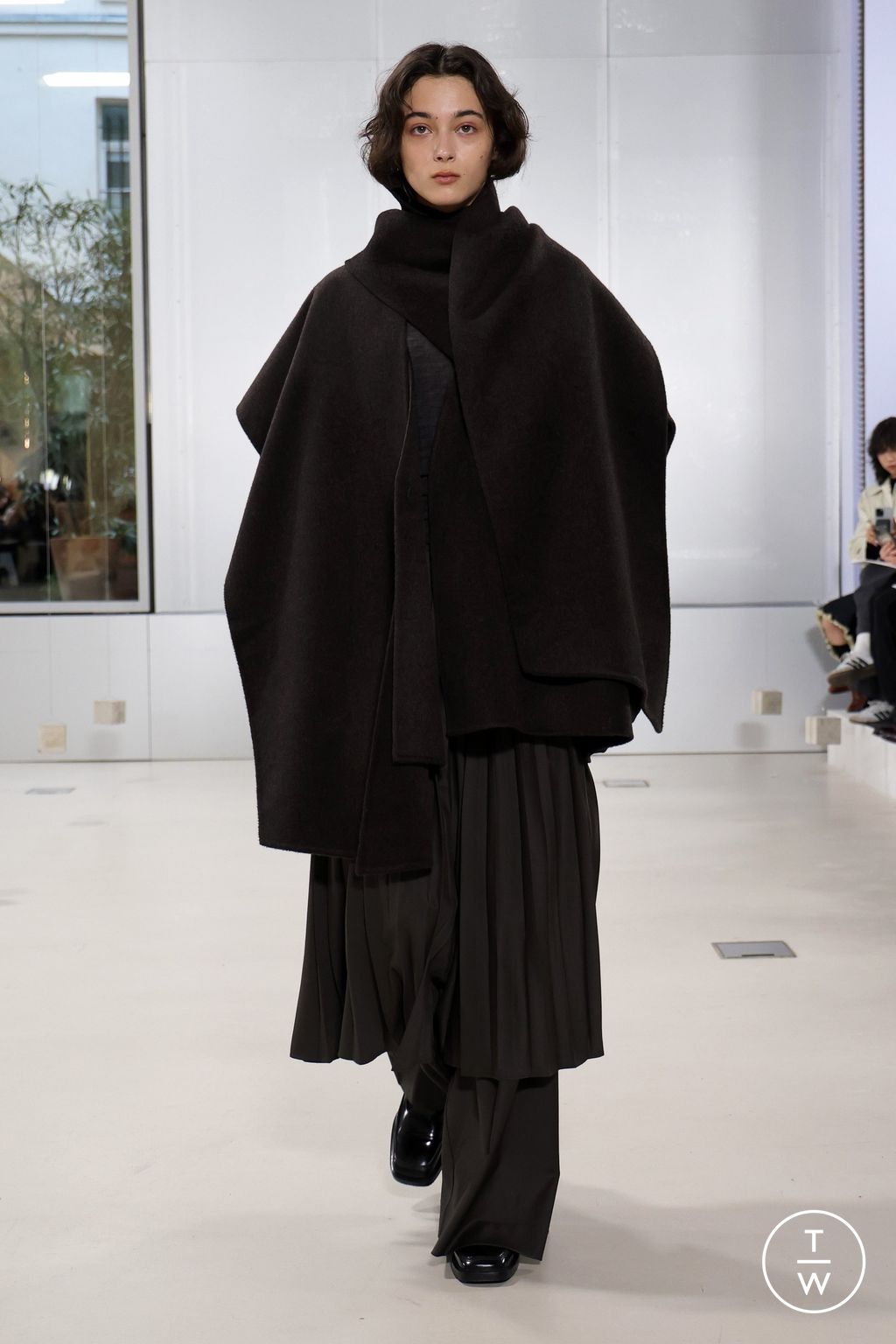 Fashion Week Paris Fall/Winter 2024 look 25 from the Ruohan collection 女装