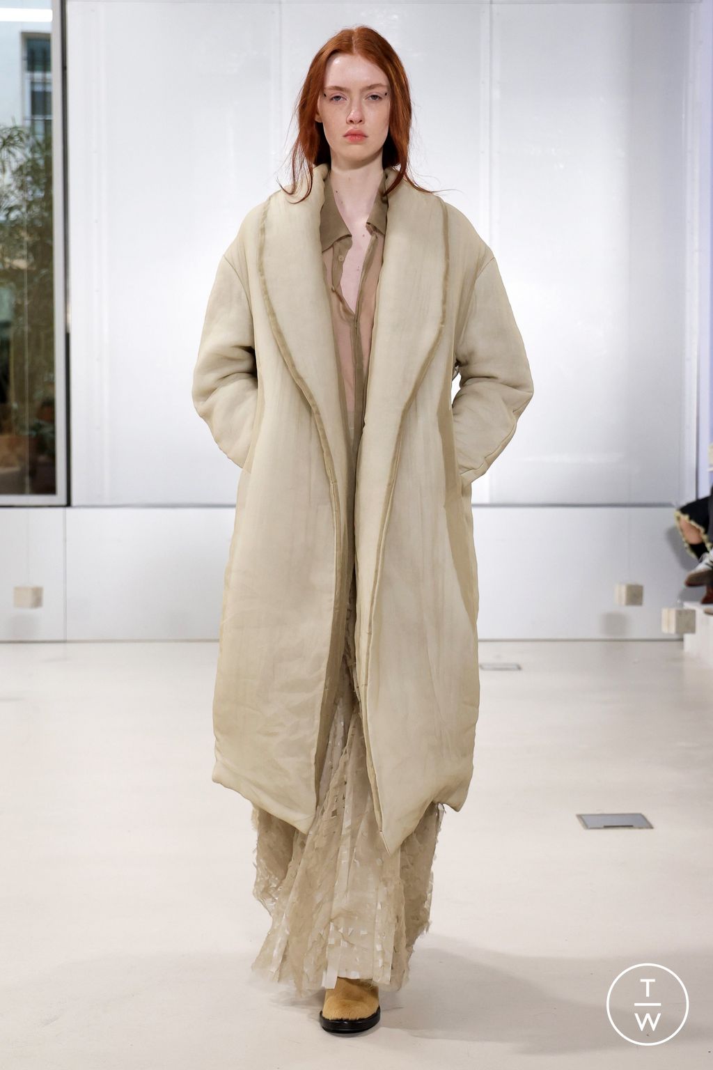 Fashion Week Paris Fall/Winter 2024 look 30 de la collection Ruohan womenswear