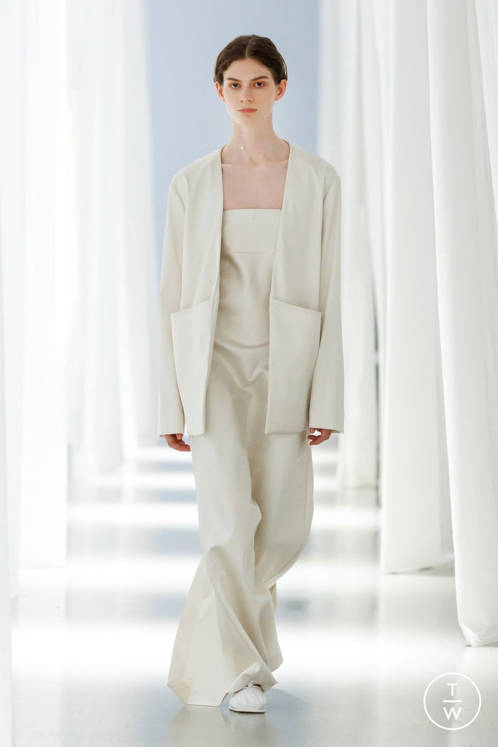 Fashion Week Paris Spring/Summer 2024 look 1 from the Ruohan collection womenswear