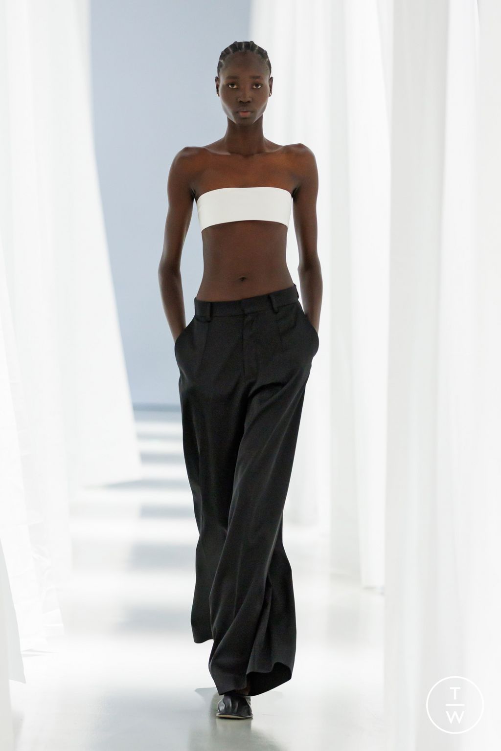 Fashion Week Paris Spring/Summer 2024 look 4 from the Ruohan collection womenswear