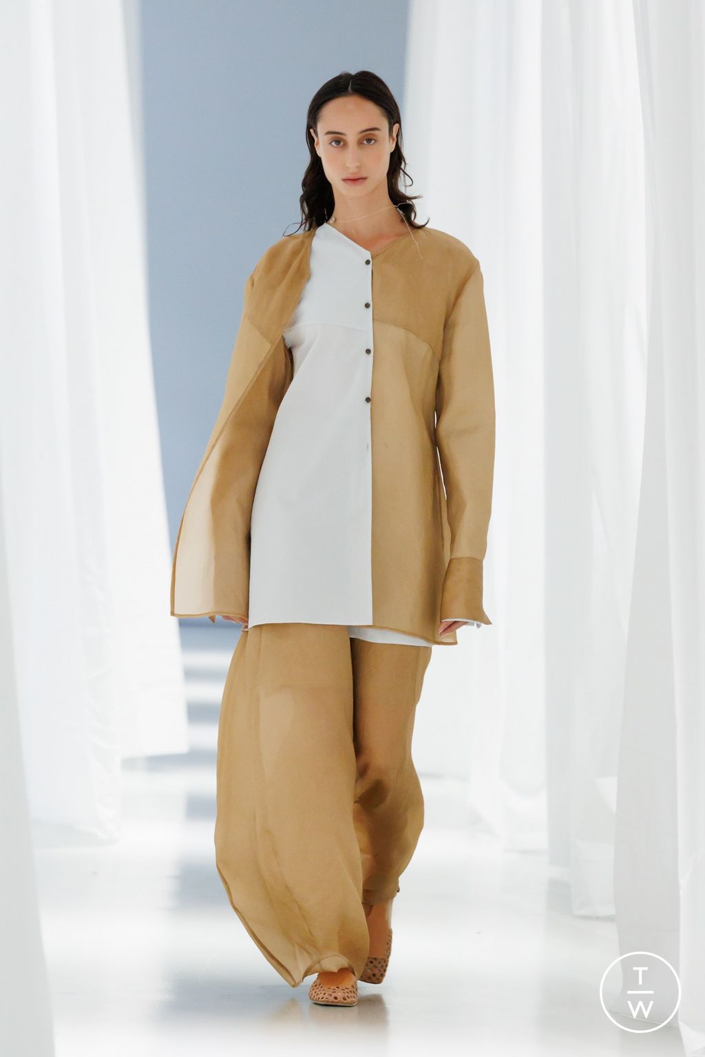 Fashion Week Paris Spring/Summer 2024 look 13 from the Ruohan collection 女装