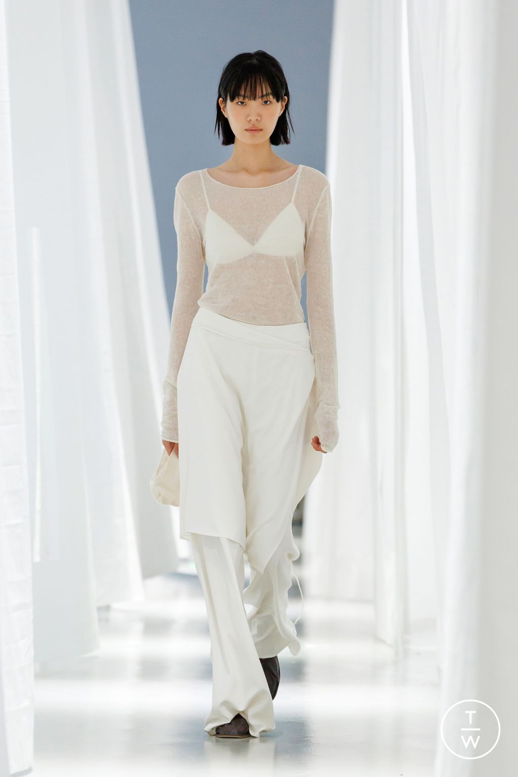 Fashion Week Paris Spring/Summer 2024 look 25 from the Ruohan collection 女装