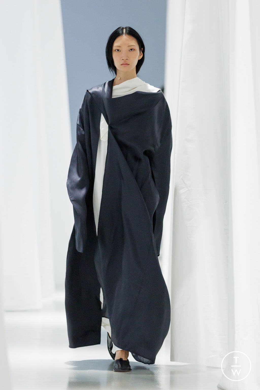 Fashion Week Paris Spring/Summer 2024 look 31 from the Ruohan collection womenswear