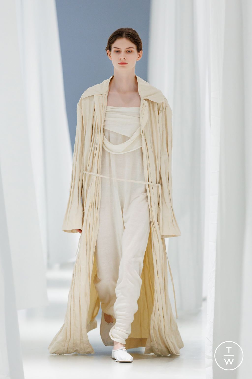 Fashion Week Paris Spring/Summer 2024 look 32 from the Ruohan collection womenswear
