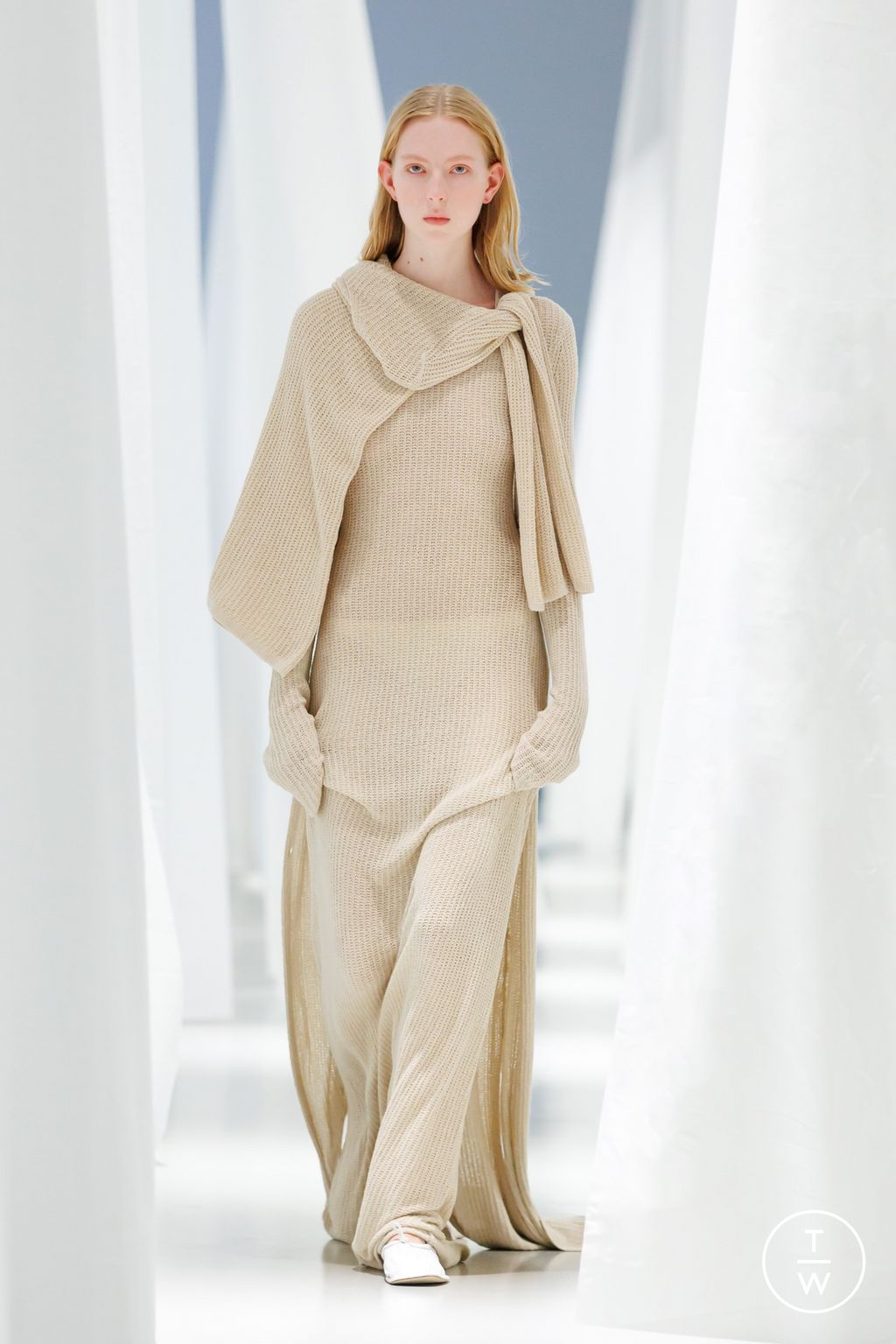 Fashion Week Paris Spring/Summer 2024 look 33 from the Ruohan collection womenswear