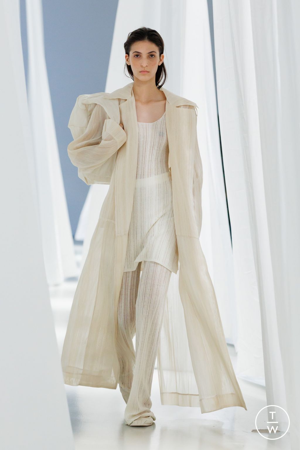 Fashion Week Paris Spring/Summer 2024 look 34 from the Ruohan collection womenswear