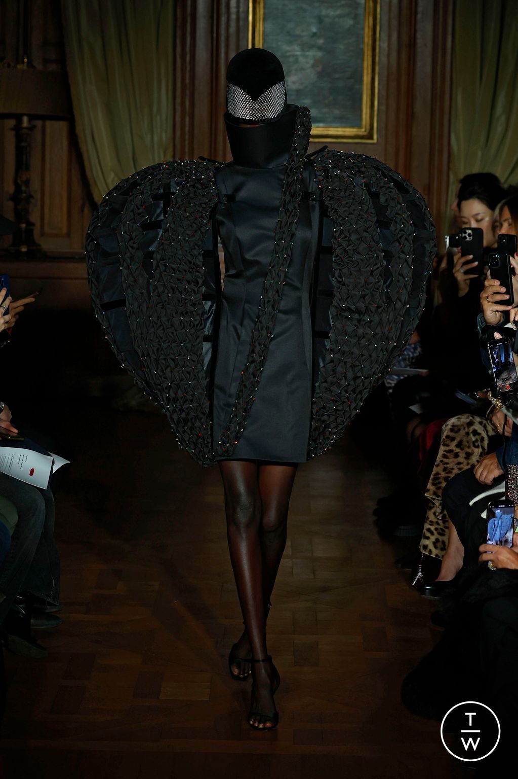 Fashion Week Paris Spring/Summer 2025 look 2 from the Ronald Van Der Kemp collection couture