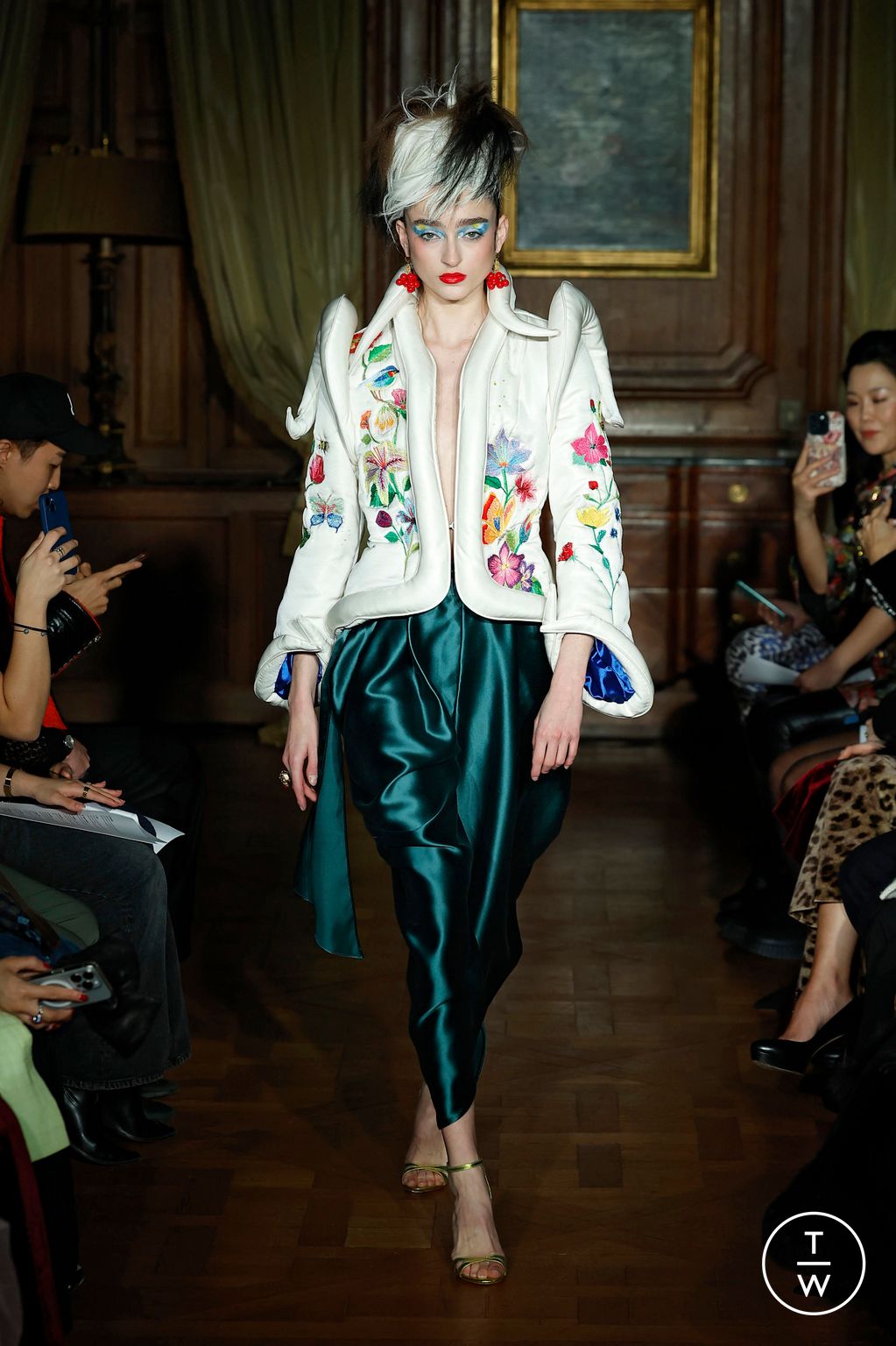 Fashion Week Paris Spring/Summer 2025 look 15 from the Ronald Van Der Kemp collection couture