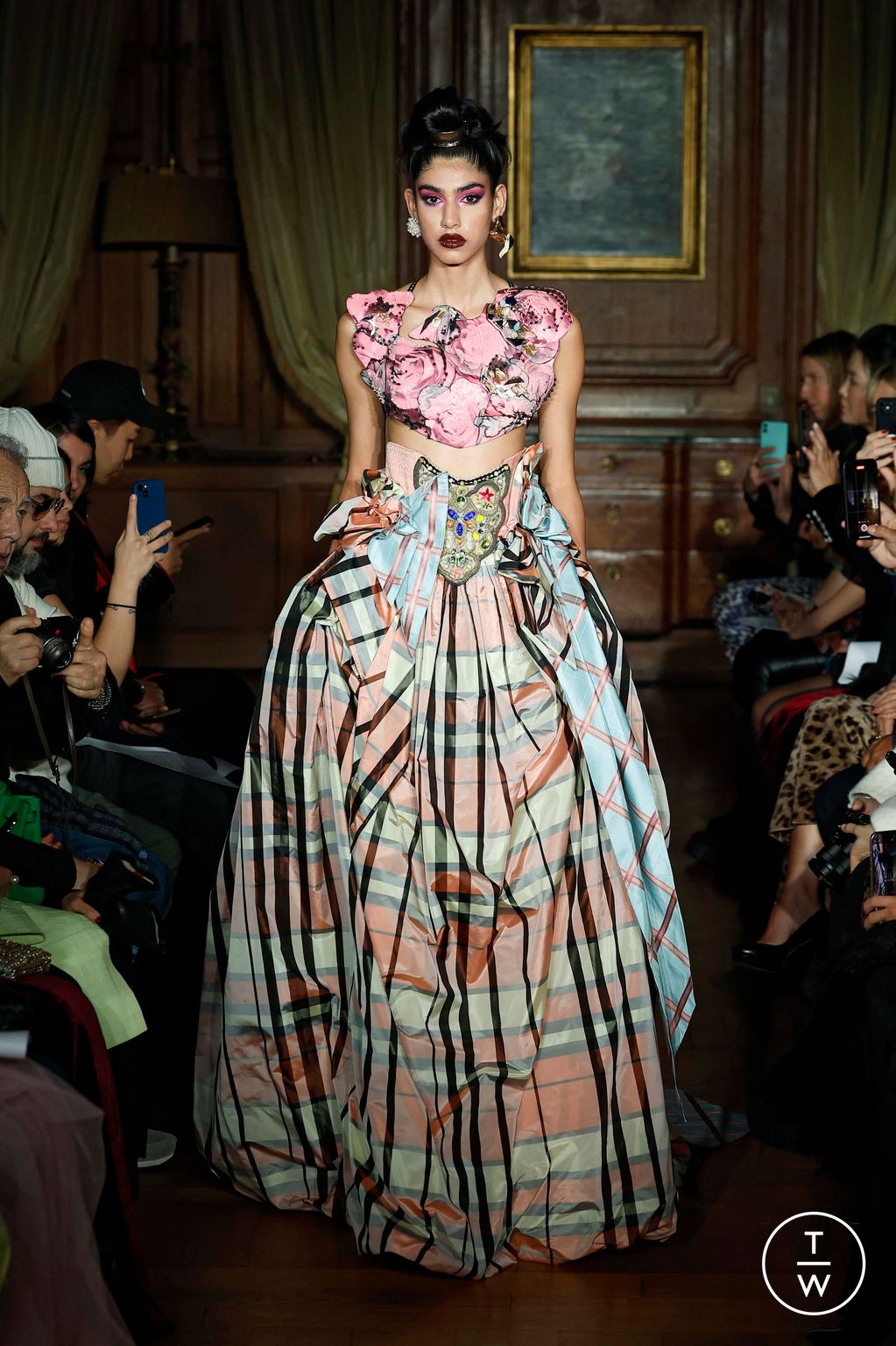 Fashion Week Paris Spring/Summer 2025 look 24 from the Ronald Van Der Kemp collection couture