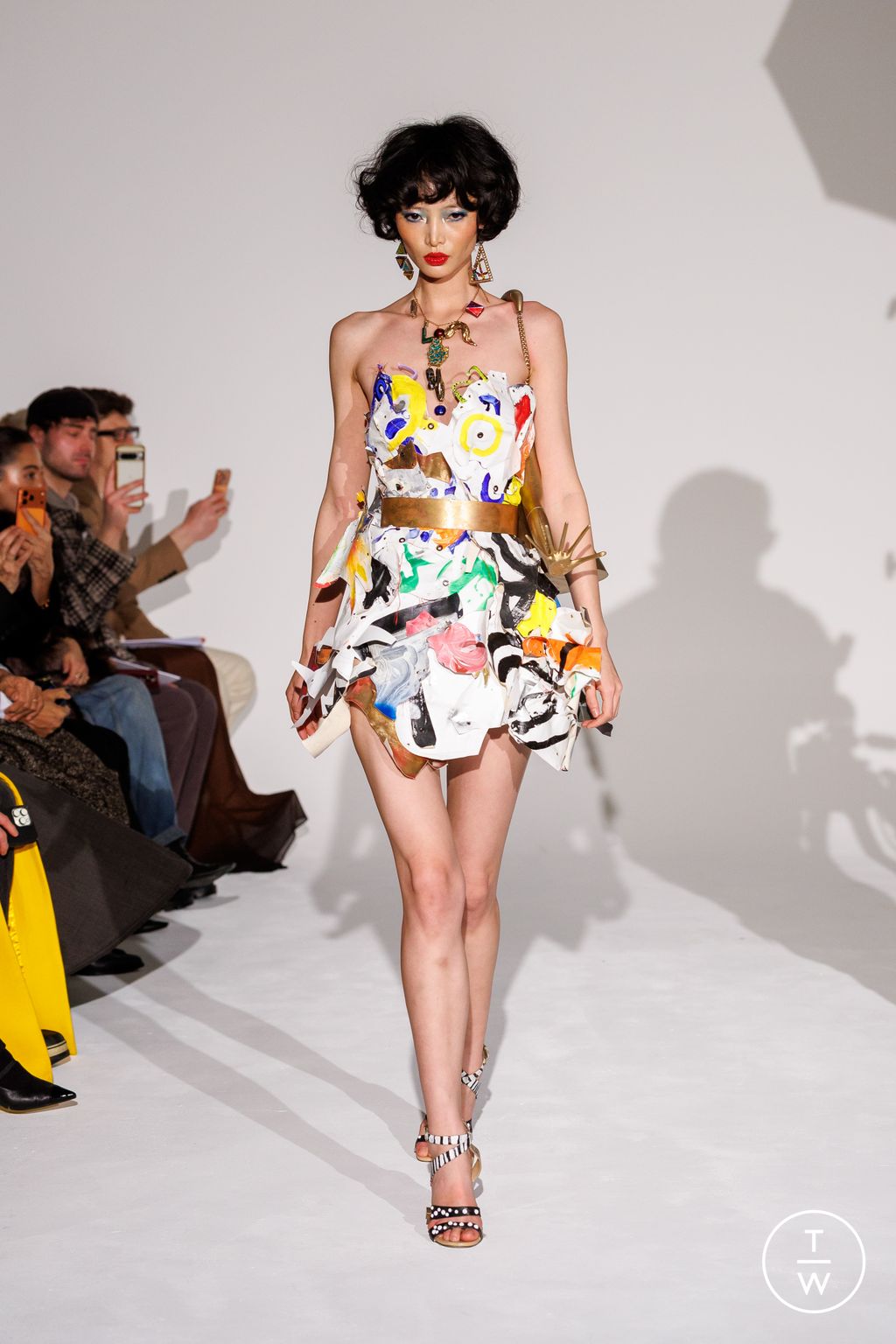 Fashion Week Paris Spring/Summer 2026 look 25 from the Ronald Van Der Kemp collection 高级定制