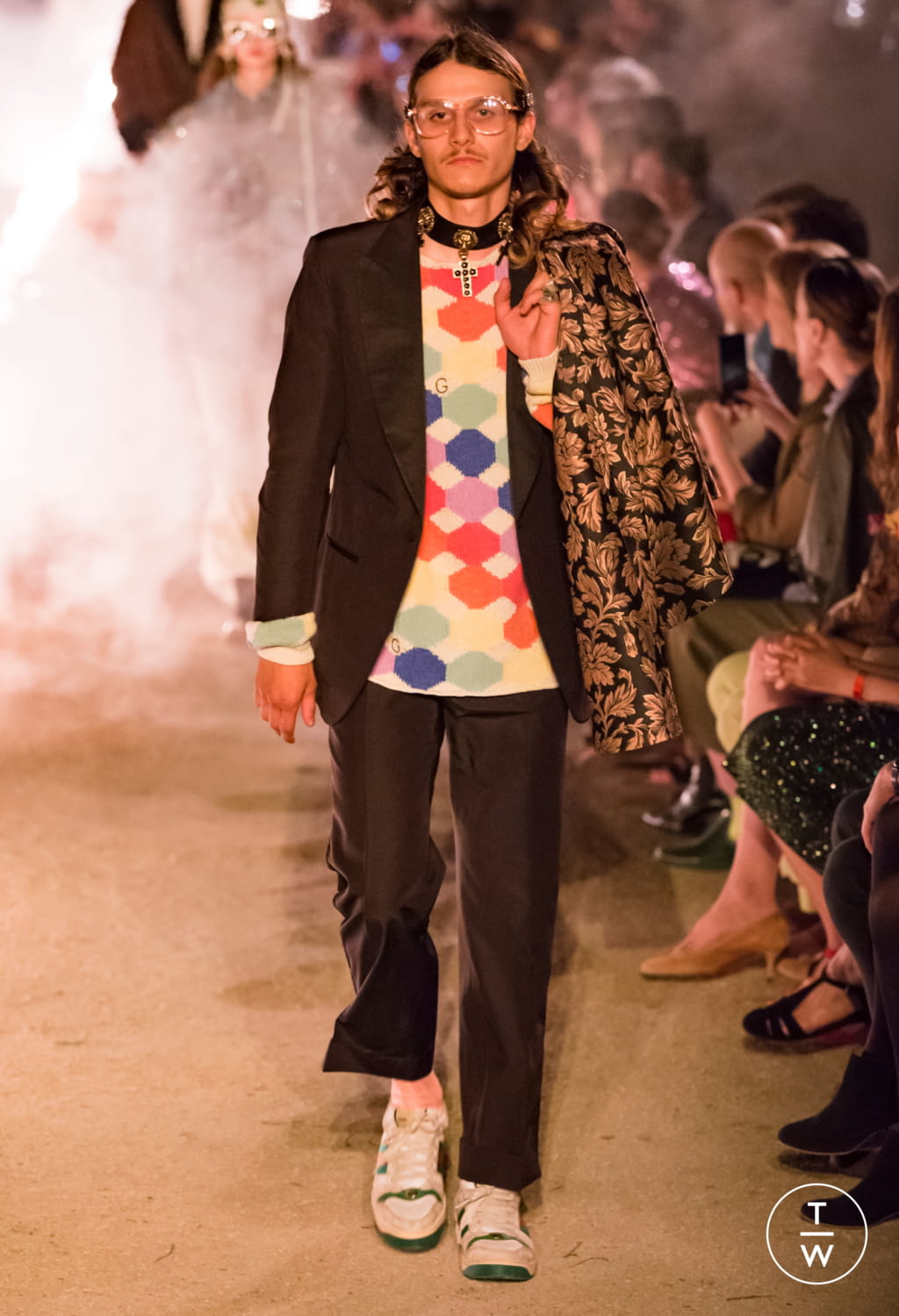 Fashion Week Paris Resort 2019 look 111 from the Gucci collection 男装