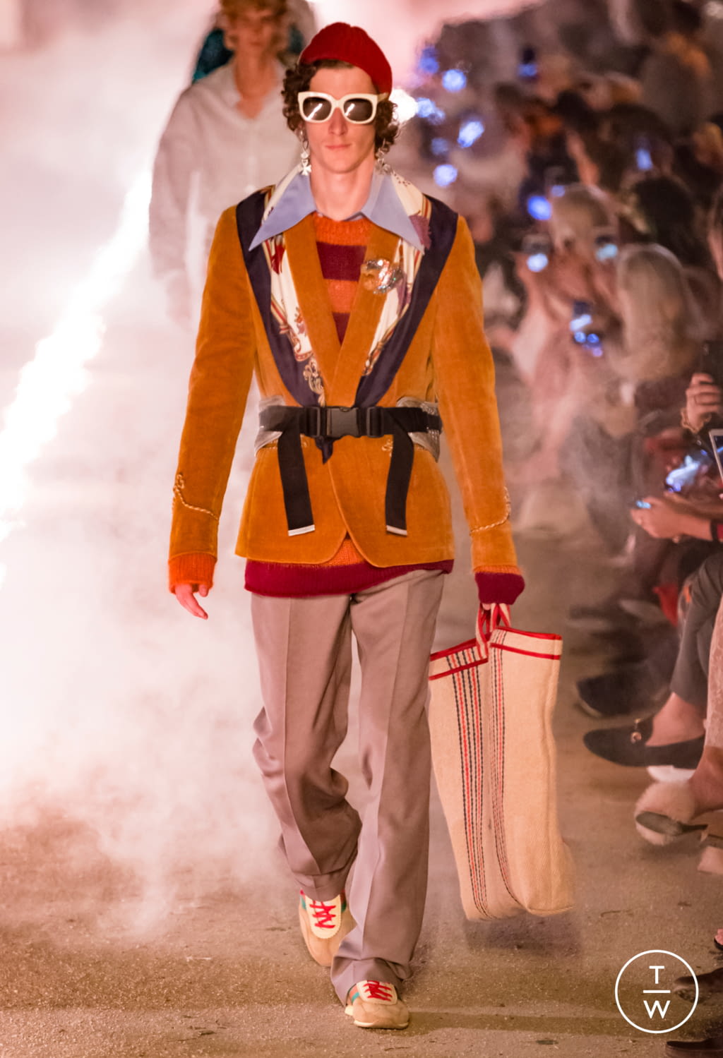 Fashion Week Paris Resort 2019 look 91 de la collection Gucci menswear