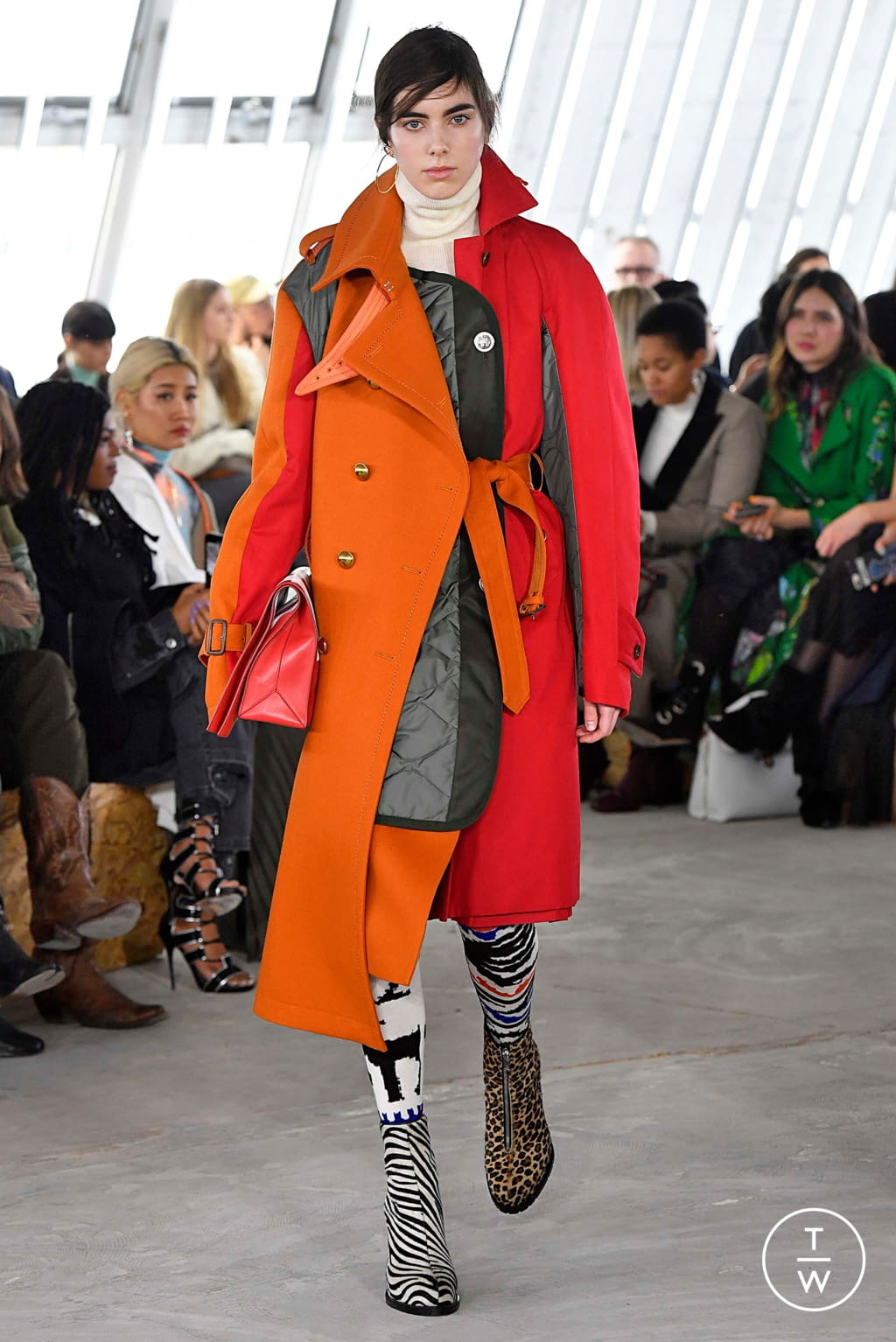 Fashion Week Paris Fall/Winter 2018 look 16 from the Sacai collection womenswear