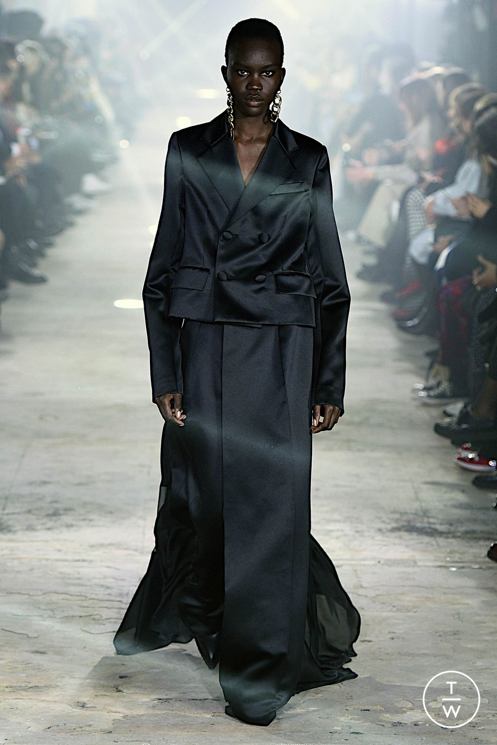 Fashion Week Paris Fall/Winter 2020 look 45 from the Sacai collection womenswear