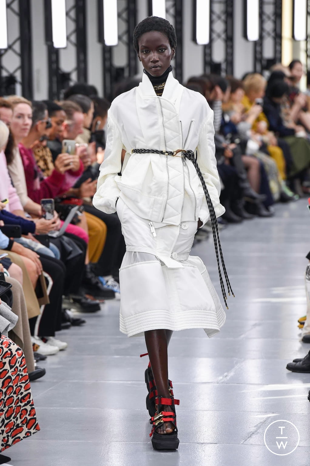 Fashion Week Paris Spring/Summer 2020 look 8 from the Sacai collection womenswear