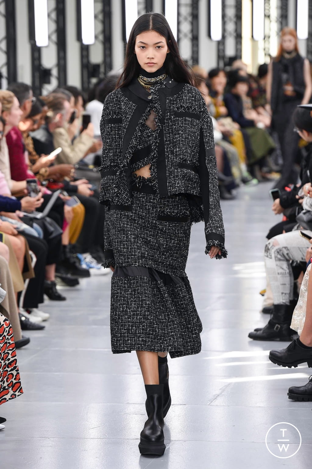 Fashion Week Paris Spring/Summer 2020 look 17 from the Sacai collection womenswear