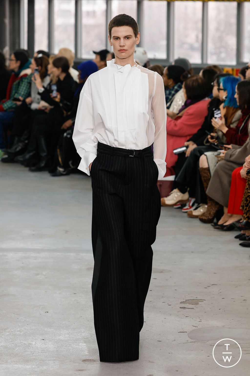 Fashion Week Paris Fall/Winter 2023 look 36 from the Sacai collection 女装