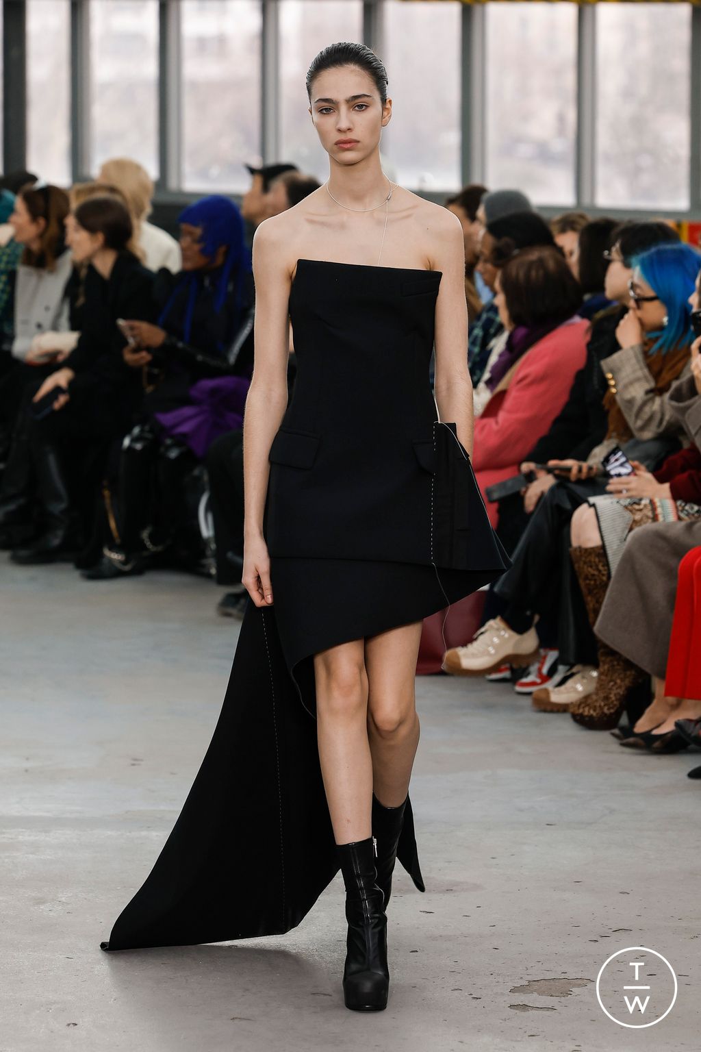 Fashion Week Paris Fall/Winter 2023 look 44 de la collection Sacai womenswear