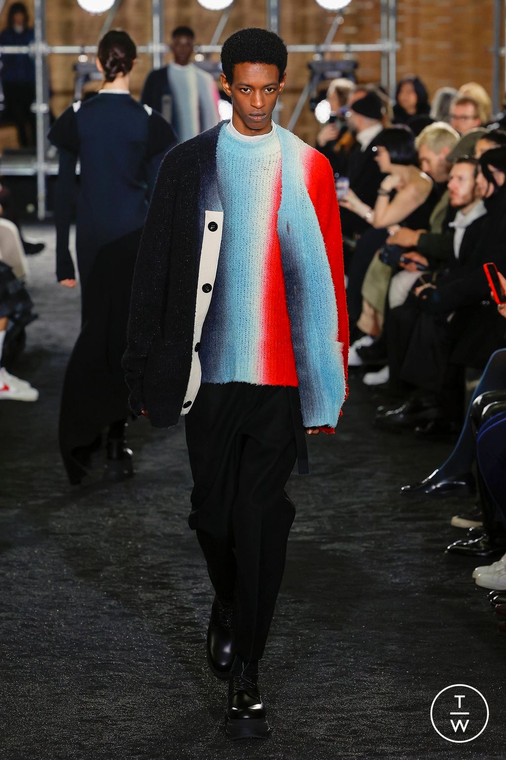 Fashion Week Paris Fall/Winter 2023 look 8 from the Sacai collection menswear