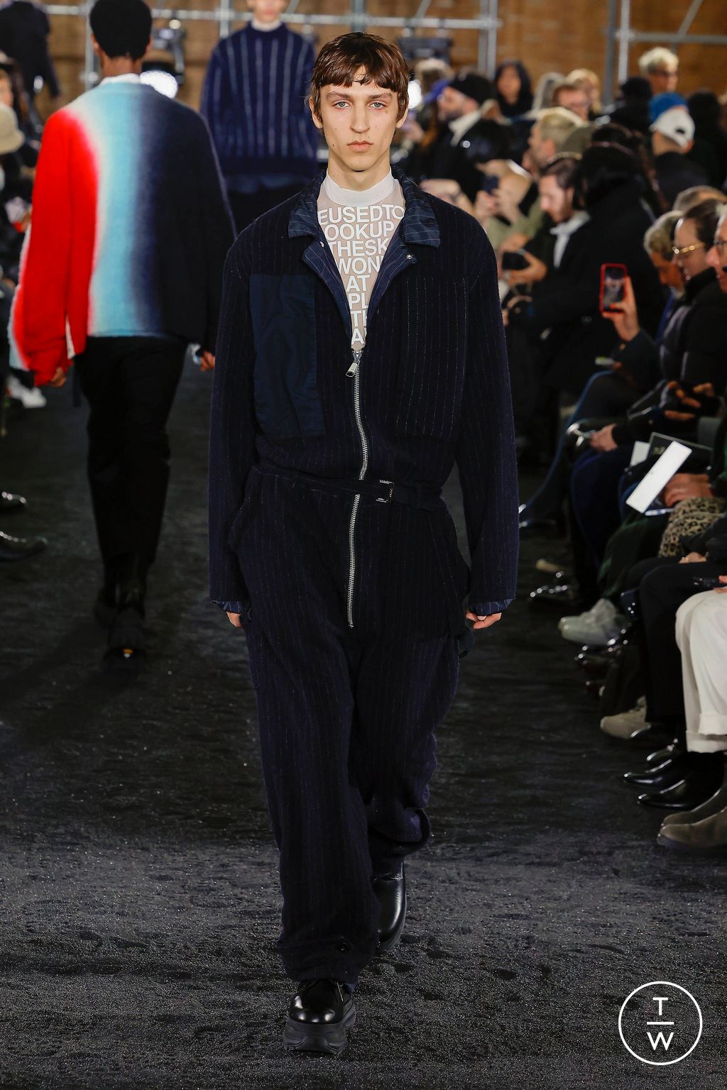 Fashion Week Paris Fall/Winter 2023 look 15 from the Sacai collection menswear
