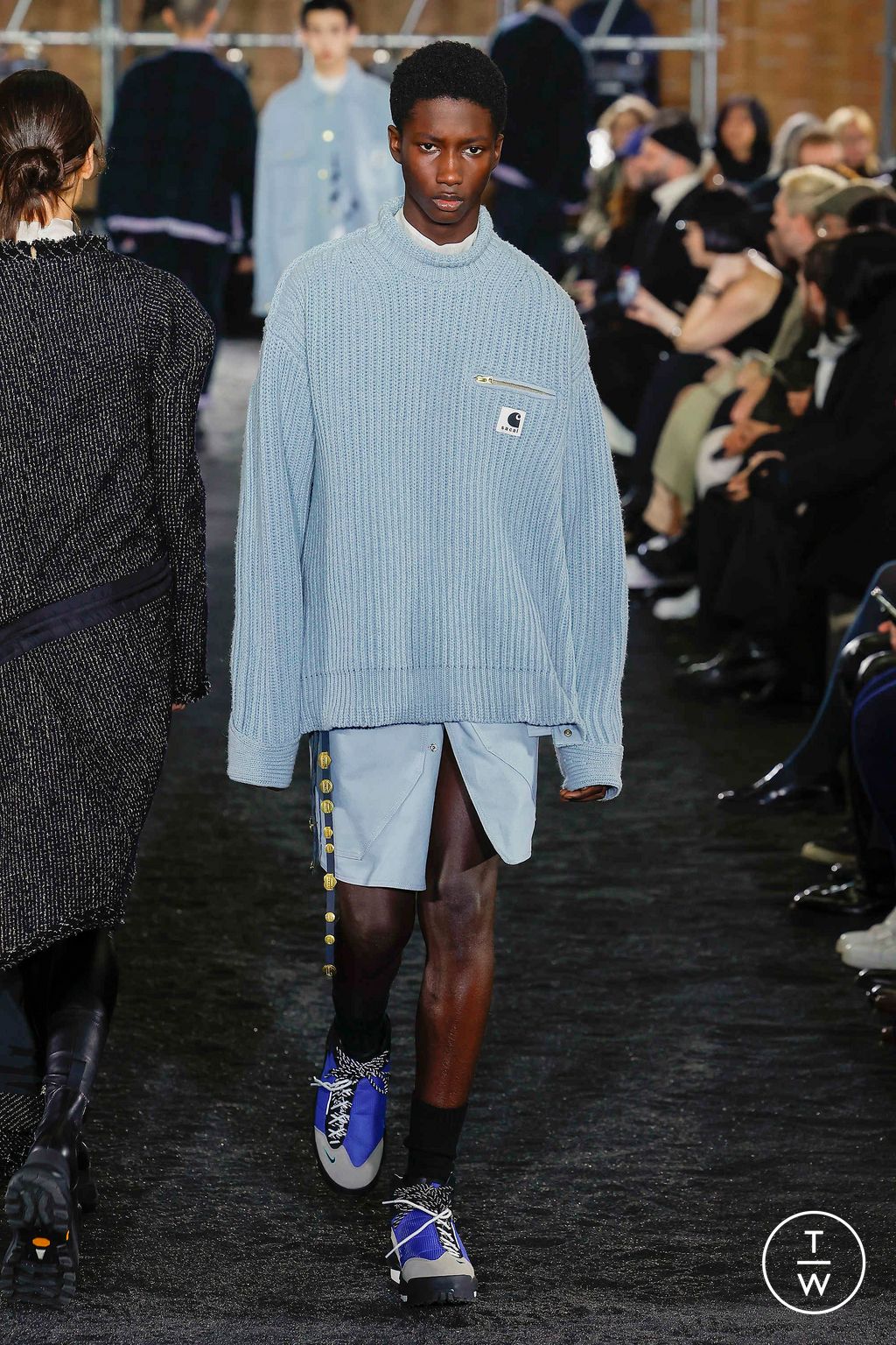 Fashion Week Paris Fall/Winter 2023 look 24 from the Sacai collection 男装